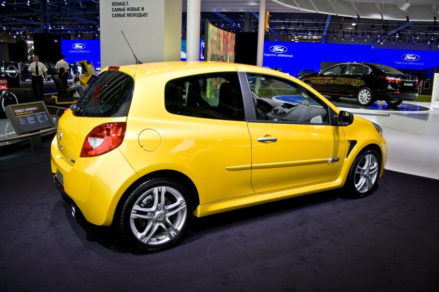  Renault Clio RS 2010 года  (фото 30 из 38)